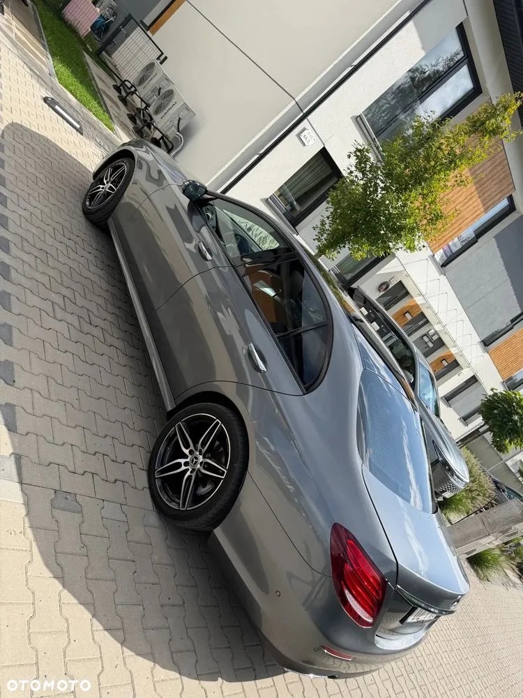 Mercedes-Benz E-Class 2019 photo 3