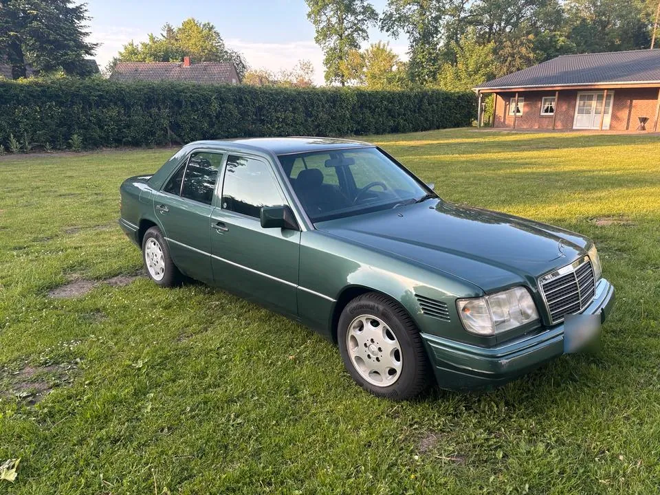Mercedes-Benz W124