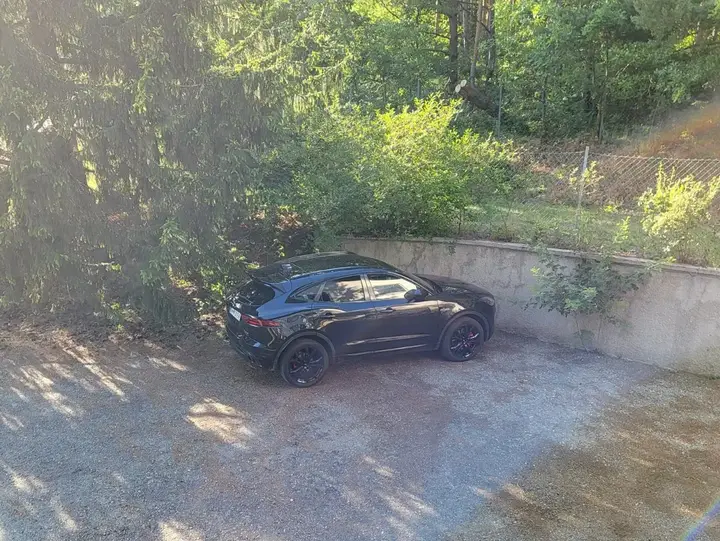 Jaguar E-Pace 2019 photo 2