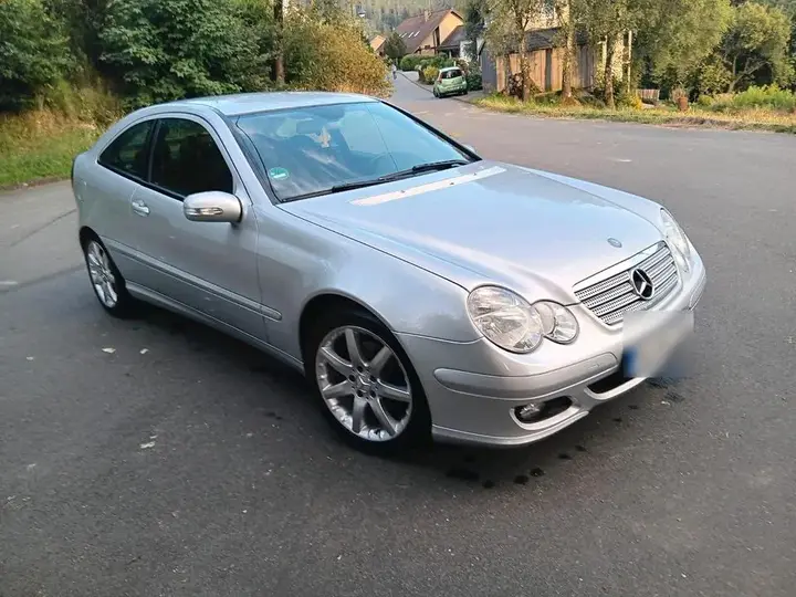 Mercedes-Benz C180