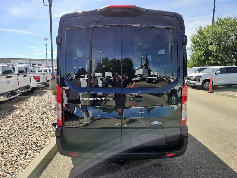 Ford Transit 2025 photo 4