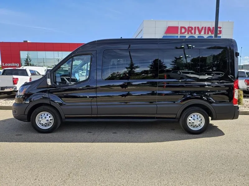 Ford Transit 2025 photo 2