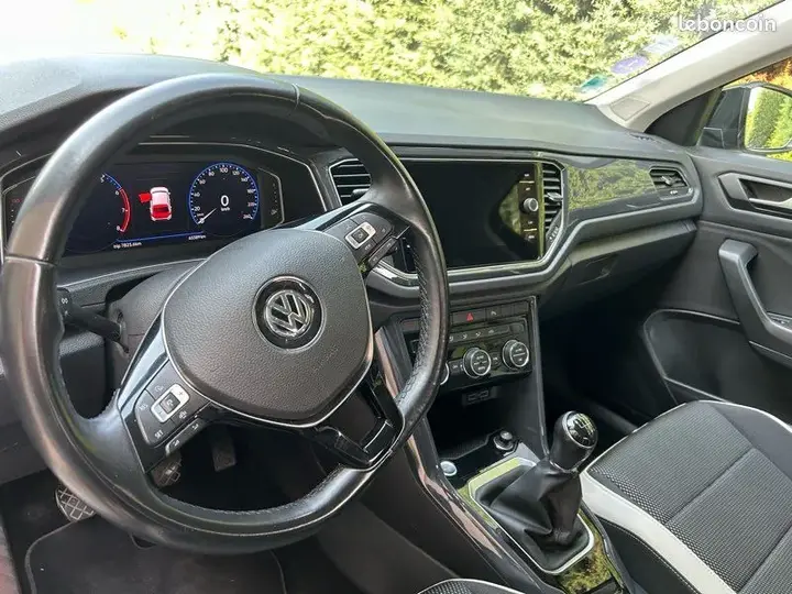 Volkswagen T-Roc 2020 photo 3