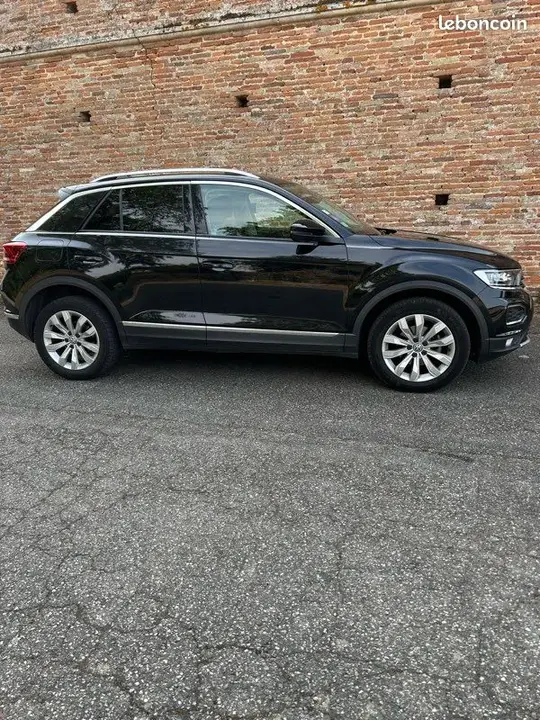 Volkswagen T-Roc 2020 photo 2