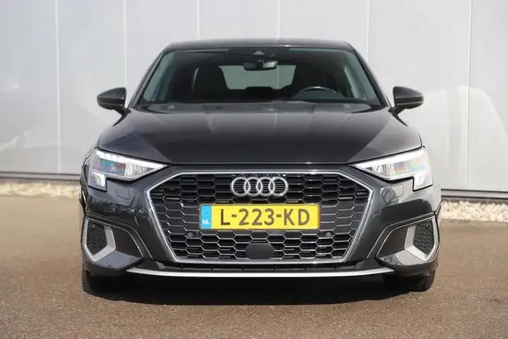 Audi A3 2021 photo 2