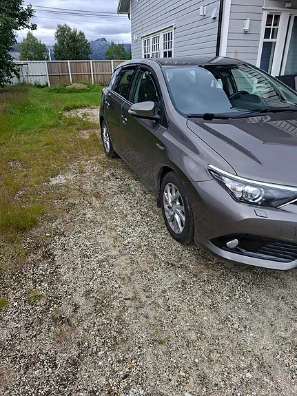 Toyota Auris 2016 photo 4