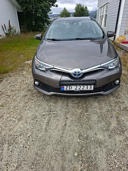 Toyota Auris 2016 photo 2