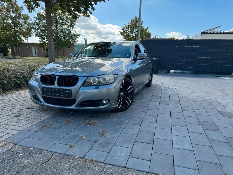 BMW 320I