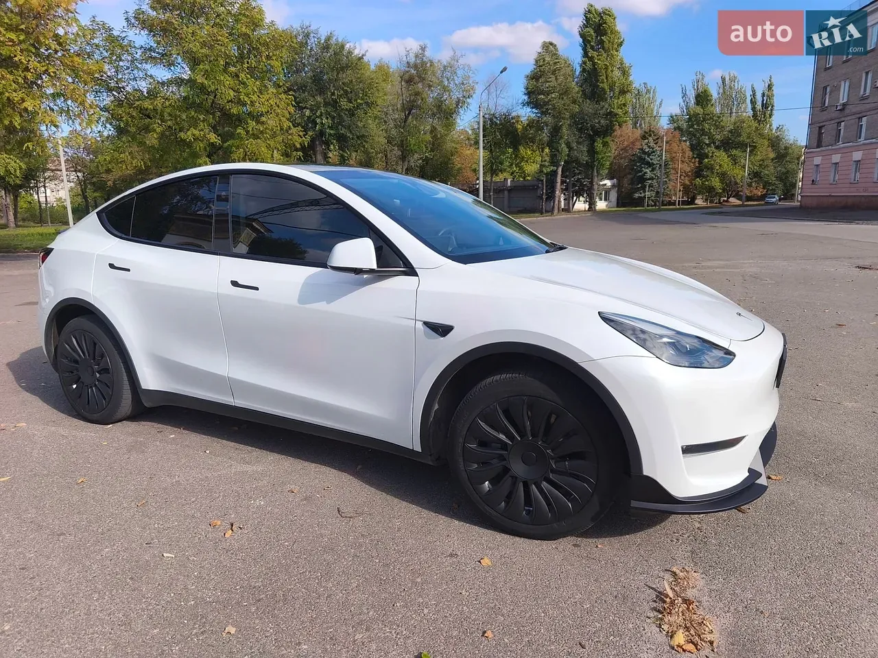 Tesla Model Y 2023 photo 5
