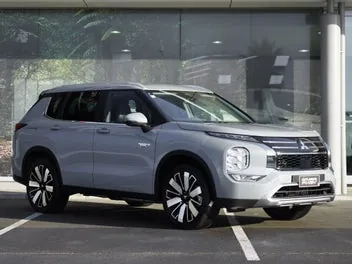 Mitsubishi Outlander 2026 photo 2
