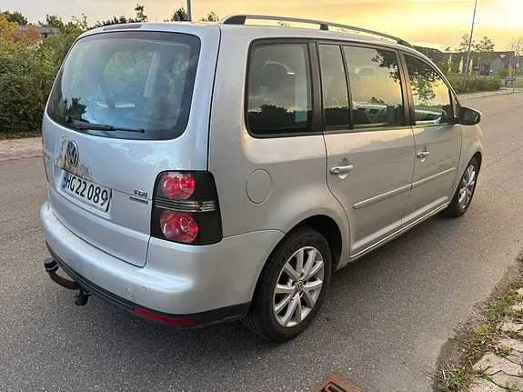 Volkswagen Touran 2009 photo 3