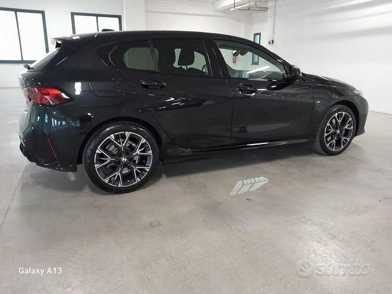 BMW 1 Series 2025 photo 5