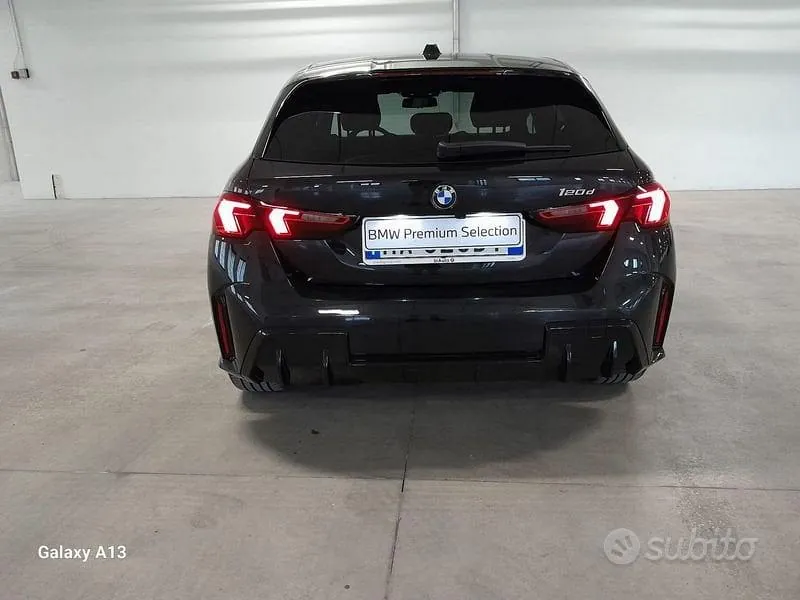 BMW 1 Series 2025 photo 4