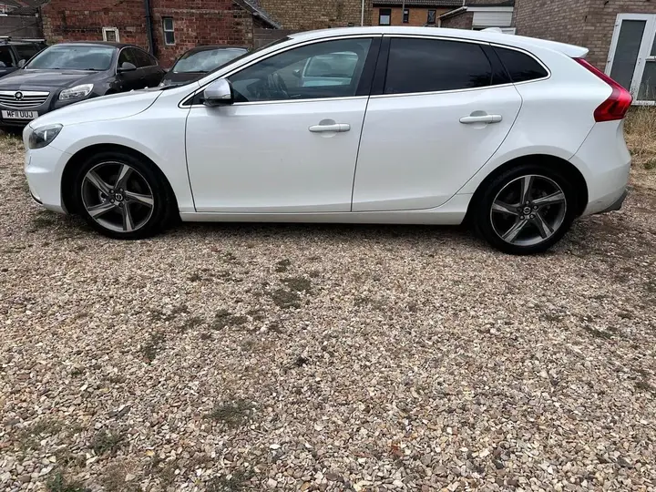 Volvo V40 2014 photo 4