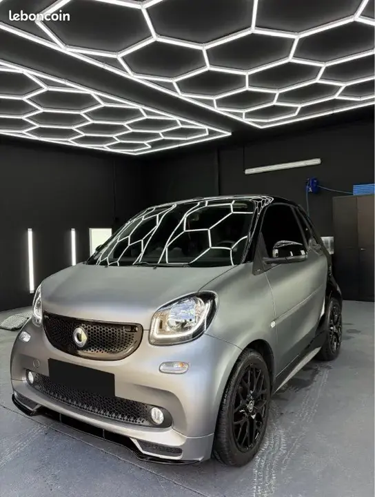 Smart Fortwo 2019 photo 2
