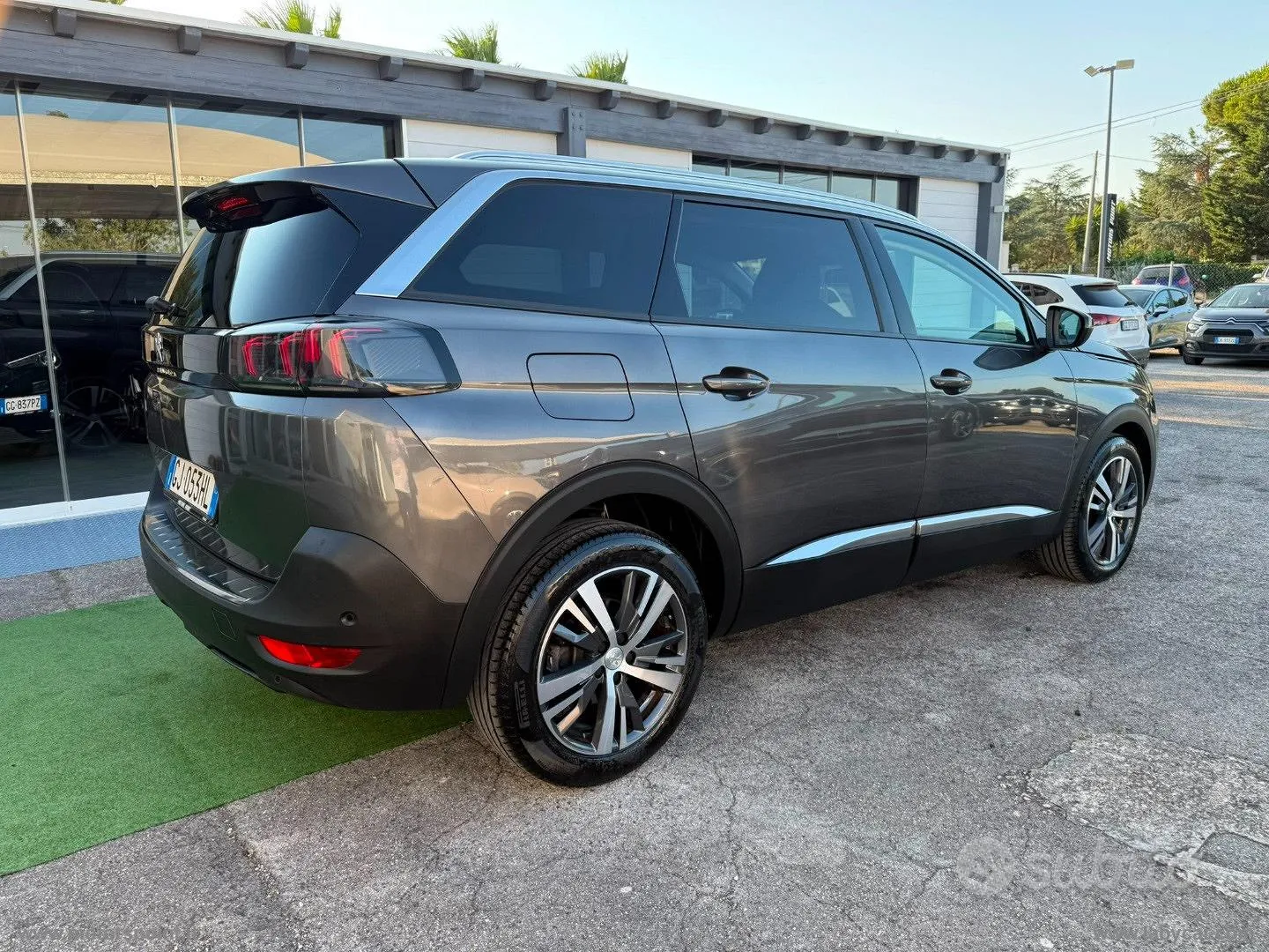 Peugeot 5008 2022 photo 2