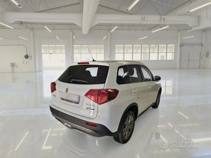 Suzuki Vitara 2023 photo 4