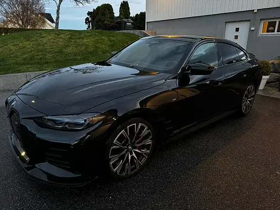 BMW I4 2023 photo 3
