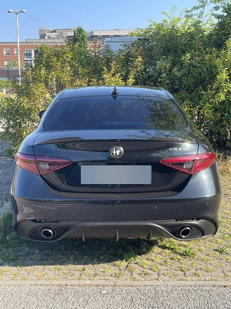 Alfa Romeo Giulia 2019 photo 5