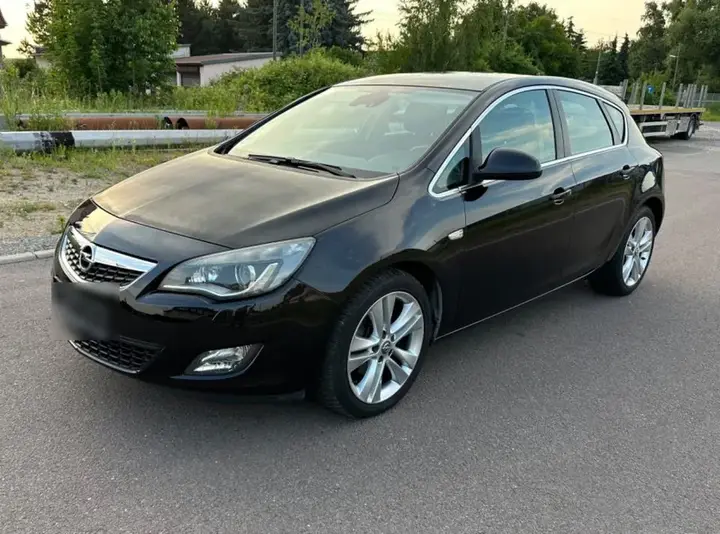 Opel Astra J