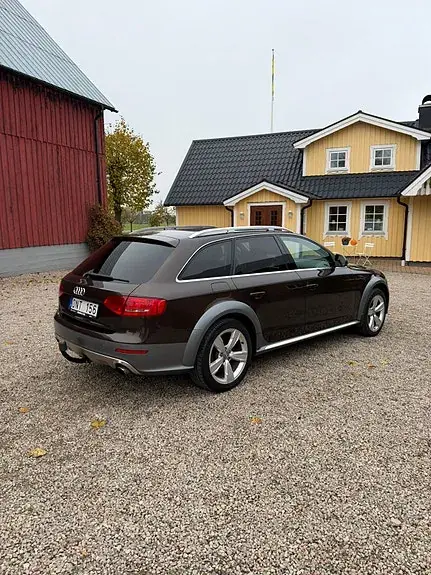 Audi A4 Allroad 2011 photo 5