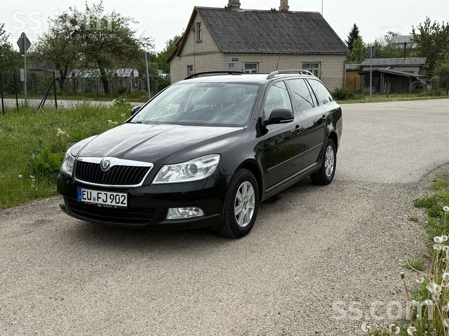 Skoda Octavia 2012 photo 2