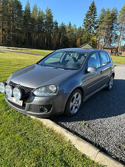 Volkswagen Golf V