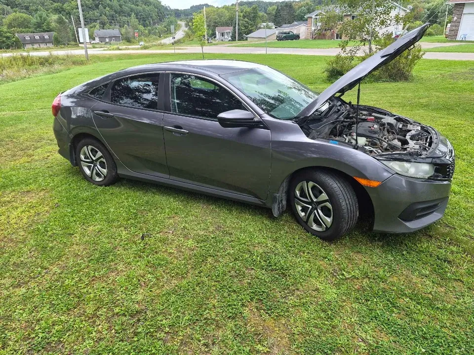 Honda Civic 2016 photo 2