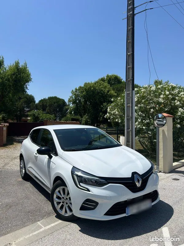 Renault Clio 2023 photo 2