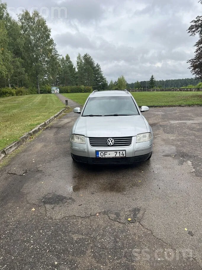 Volkswagen Passat 2004 photo 2