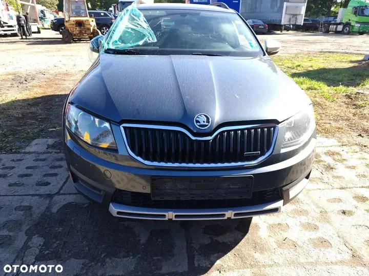 Skoda Octavia 2015 photo 2