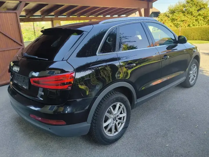 Audi Q3 2012 photo 3