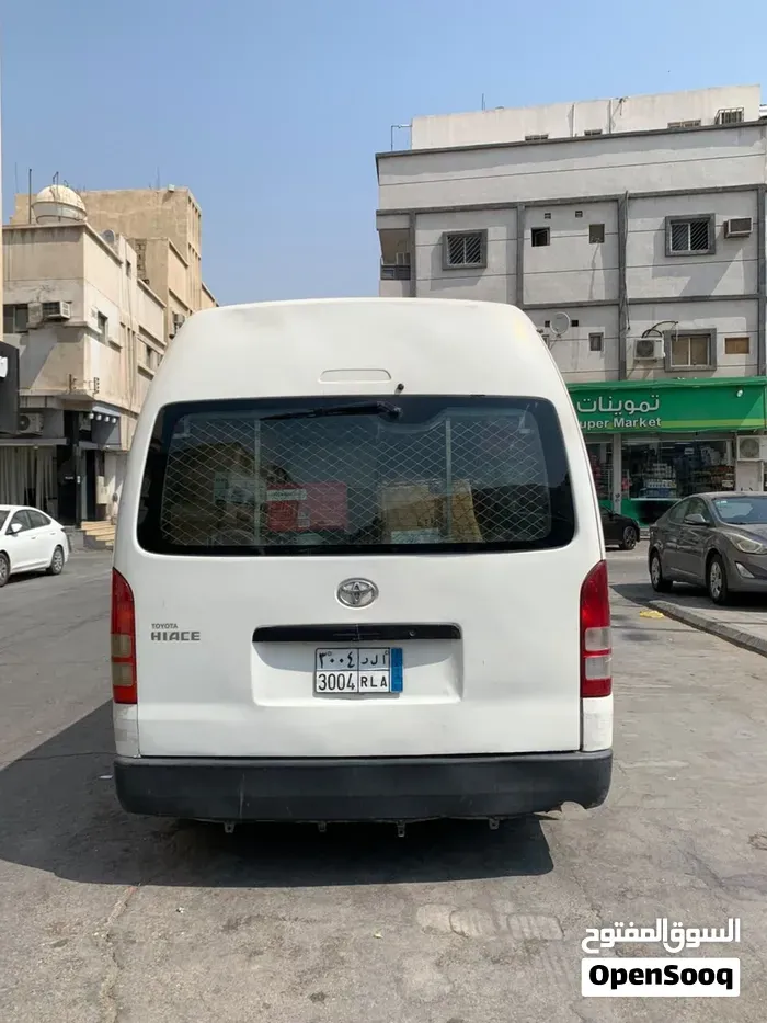 Toyota Hiace 2011 photo 4