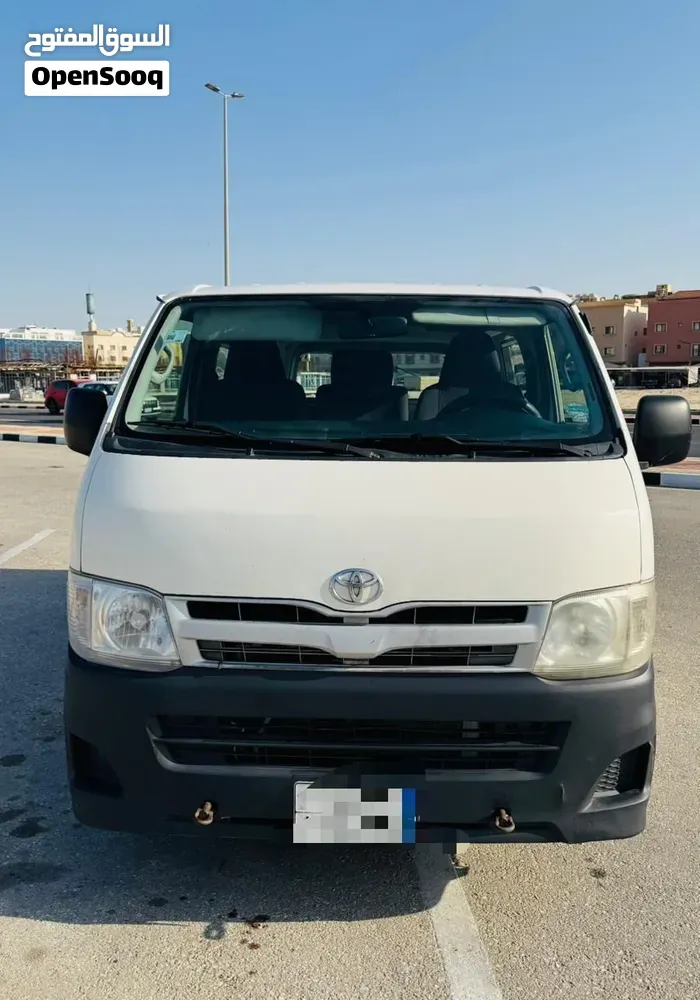 Toyota Hiace 2011 photo 5