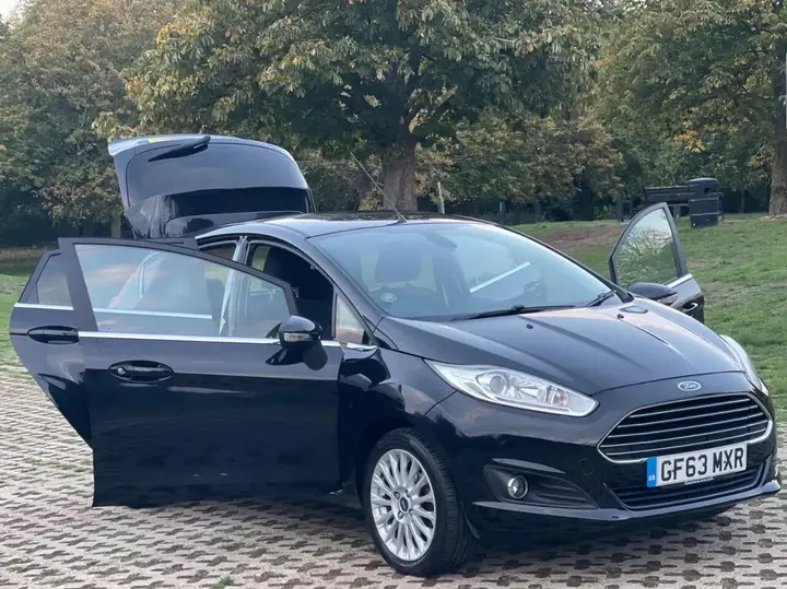 Ford Fiesta 2013 photo 5