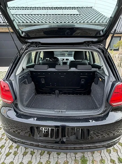 Volkswagen Polo 2017 photo 2