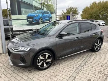 Ford Focus 2023 photo 2