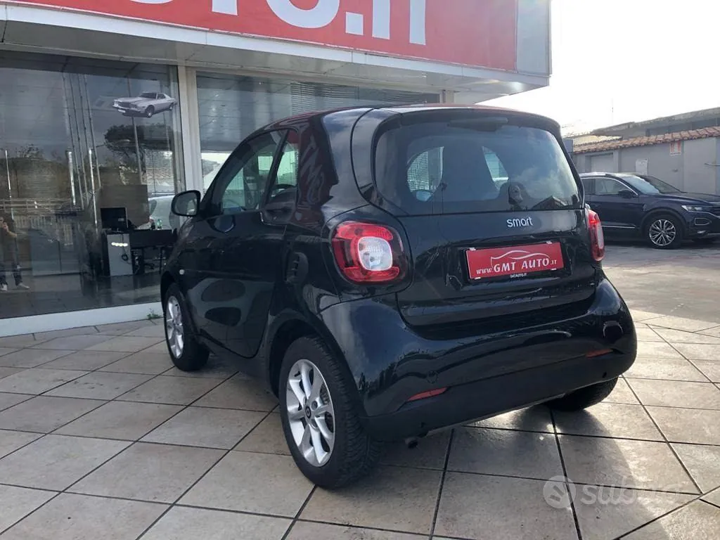 Smart Fortwo 2018 photo 2