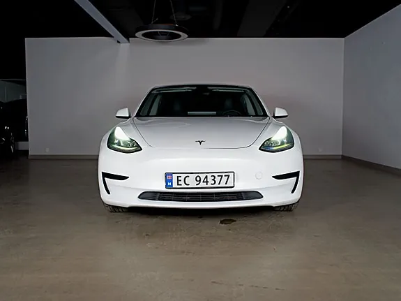 Tesla Model 3 2021 photo 2