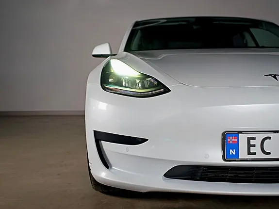 Tesla Model 3 2021 photo 3