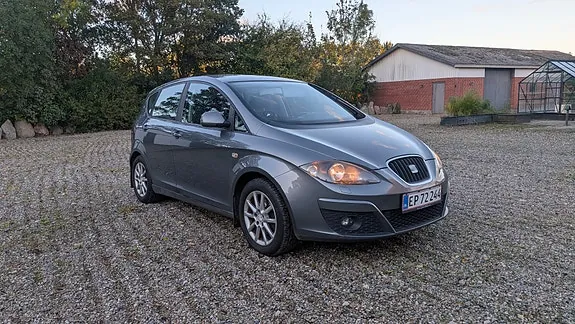 Seat Altea 2012 photo 4