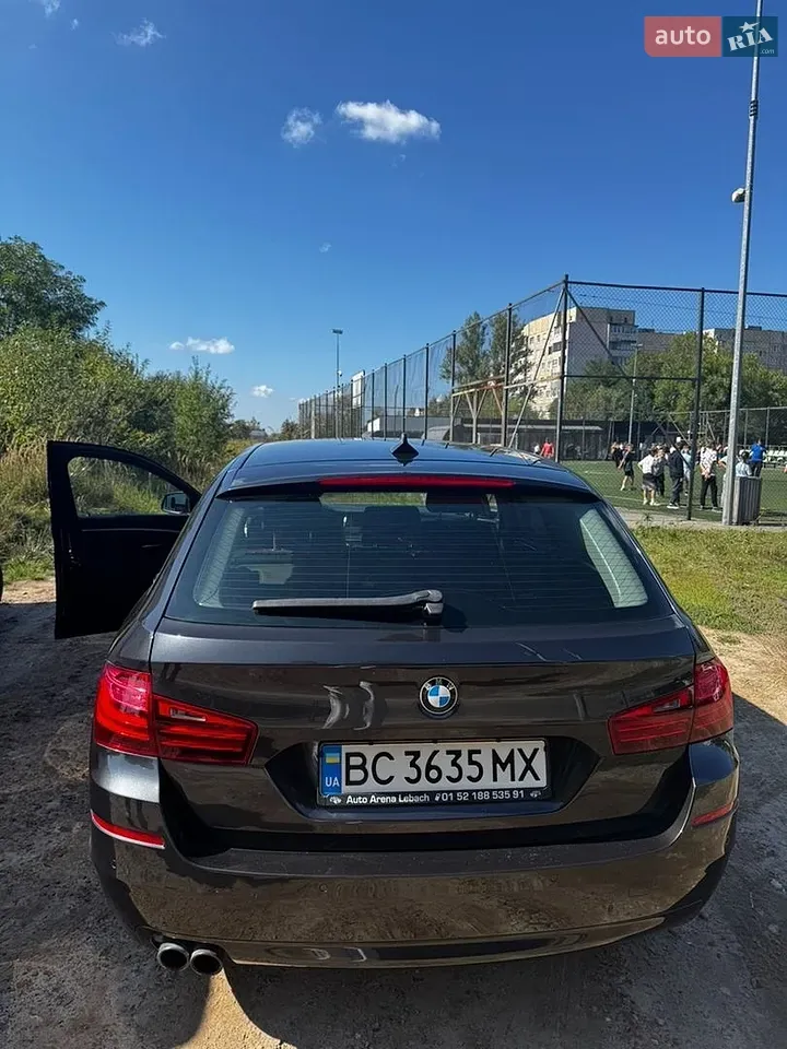 BMW 5 Series 2015 photo 2