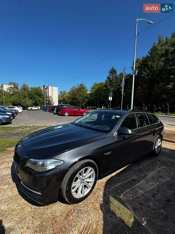 BMW 5 Series 2015 photo 4