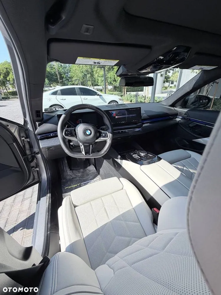 BMW 5 Series 2025 photo 5