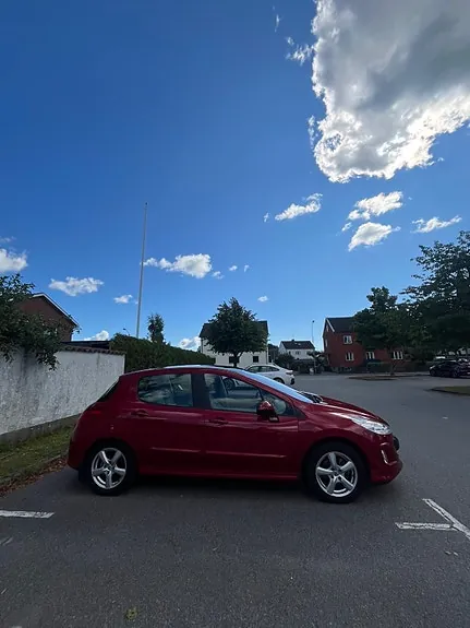 Peugeot 308 2008 photo 5
