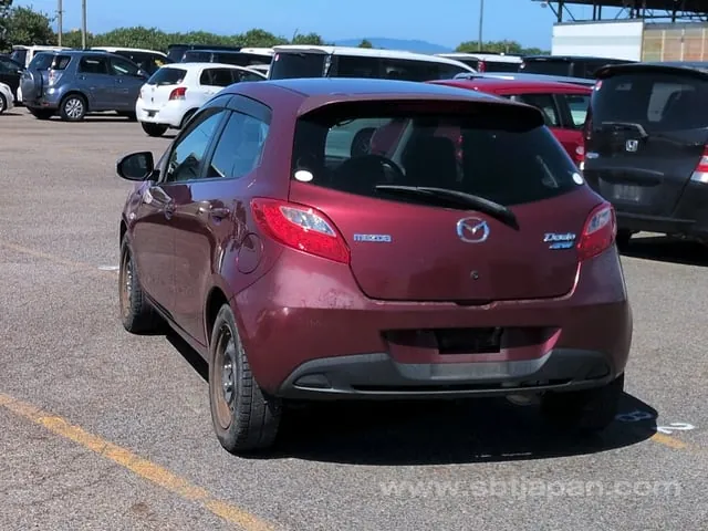 Mazda Demio 2011 photo 3