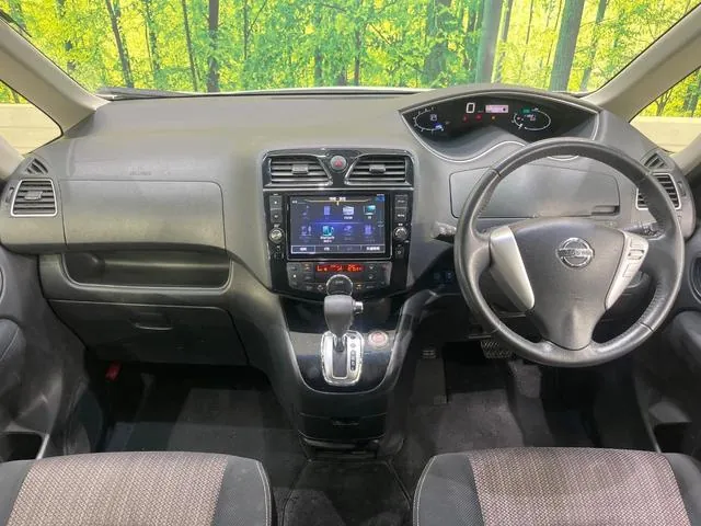 Nissan Serenade 2014 photo 2