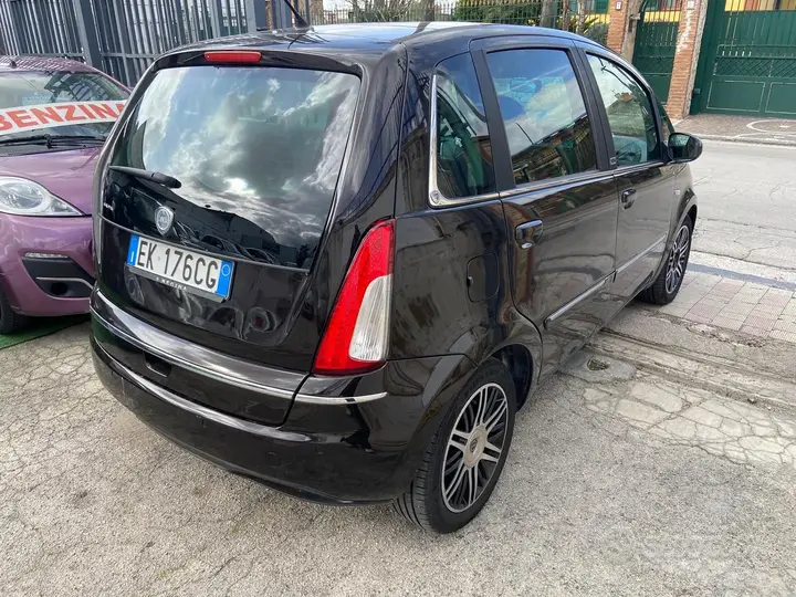 Lancia Musa 2011 photo 5