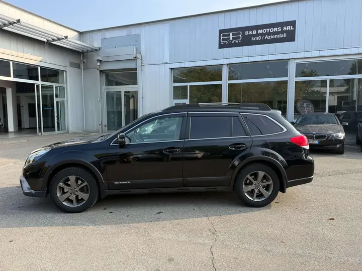 Subaru Outback 2014 photo 3