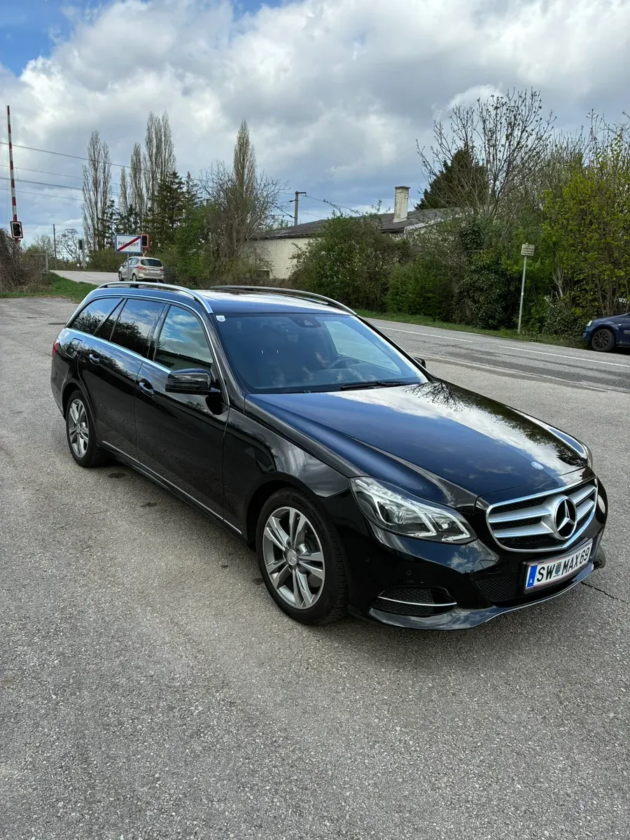Mercedes-Benz E-Class 2013 photo 2